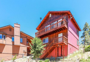 Ben's Cool Cabin - Phenomenal views and an ideal location close to all the local attractions!